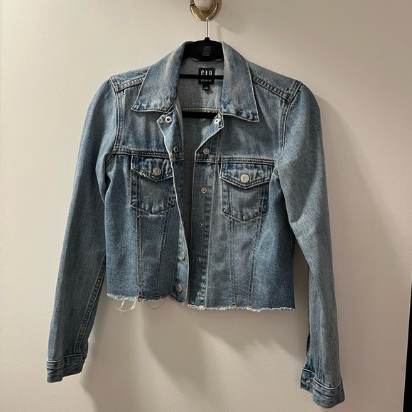 Gap Icon Cropped Jean Jacket in Medium Indigo - Picture 1 of 3